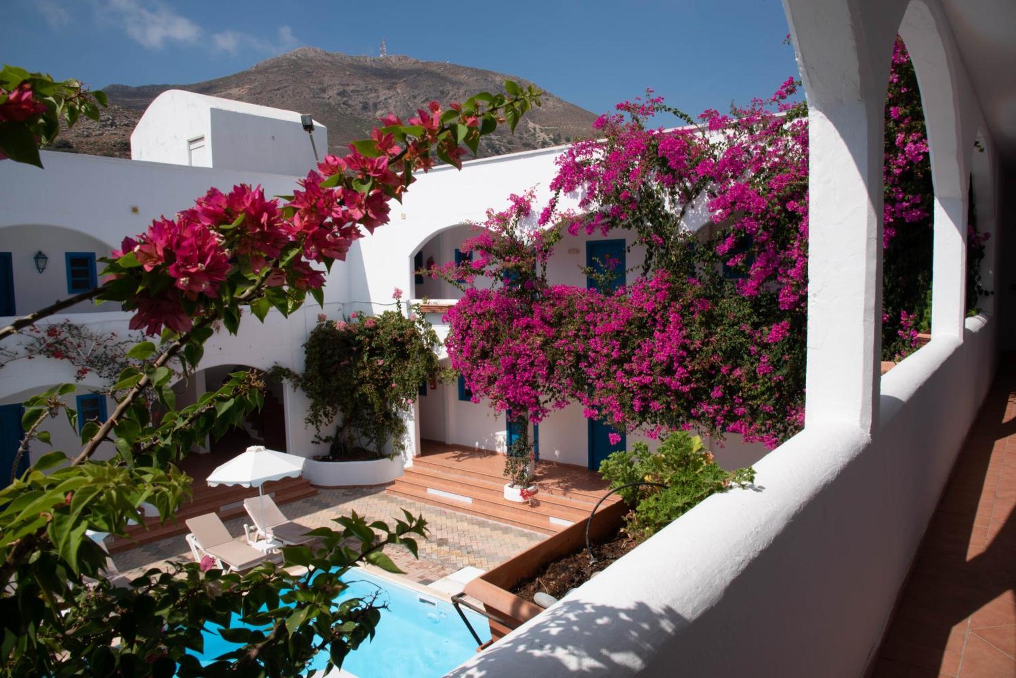 Boutique Hotel Tilos Mare Livadia  Екстериор снимка