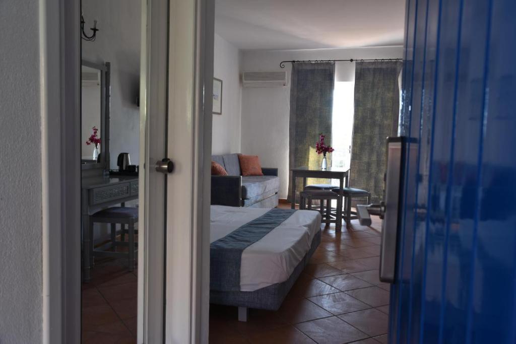 Boutique Hotel Tilos Mare Livadia  Екстериор снимка