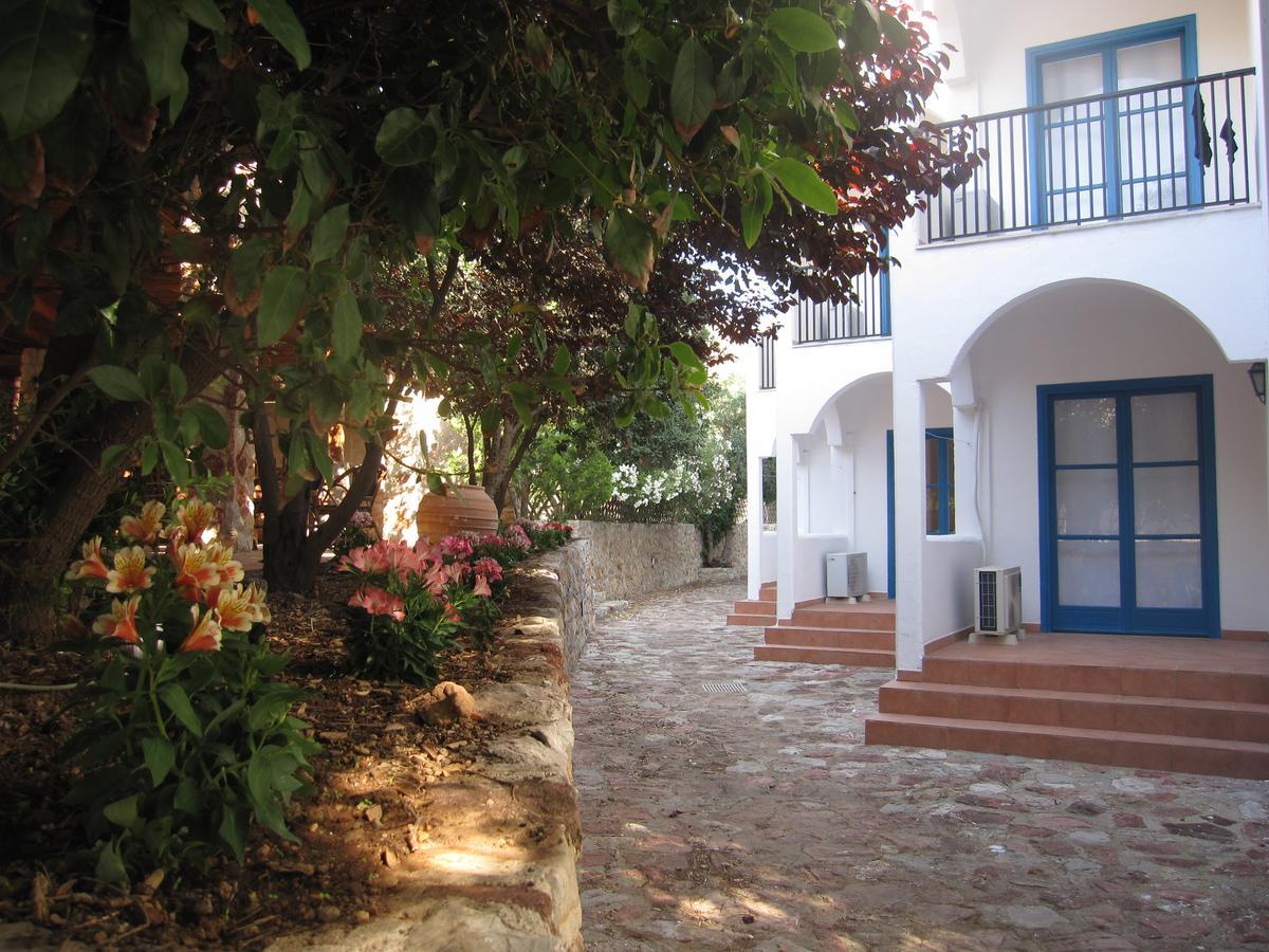 Boutique Hotel Tilos Mare Livadia  Екстериор снимка